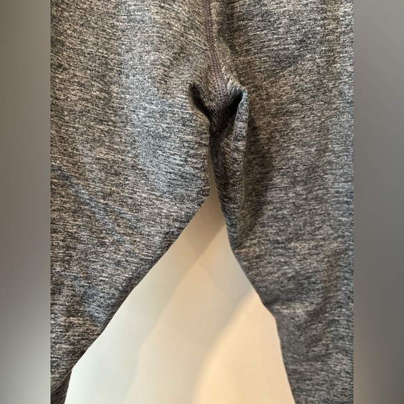 2 pairs of Aerie gray leggings with side pockets size XL - Picture 13 of 15
